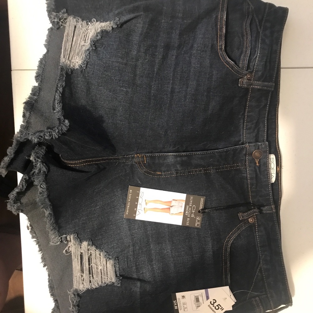Sofía Vergara CHIÍ dark blue 20 distressed shorts